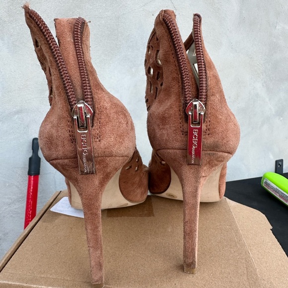 BCBGeneration STILLETTO LASER CUT BOOT STYLE OPEN-TOE SHOES(Suede Leather)-SZ 7 - Picture 3 of 3